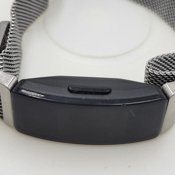 FitBit Fitness Activity Tracker Black Metal Bands Magnetic Lock‎ with Charger - Picture 4 of 12